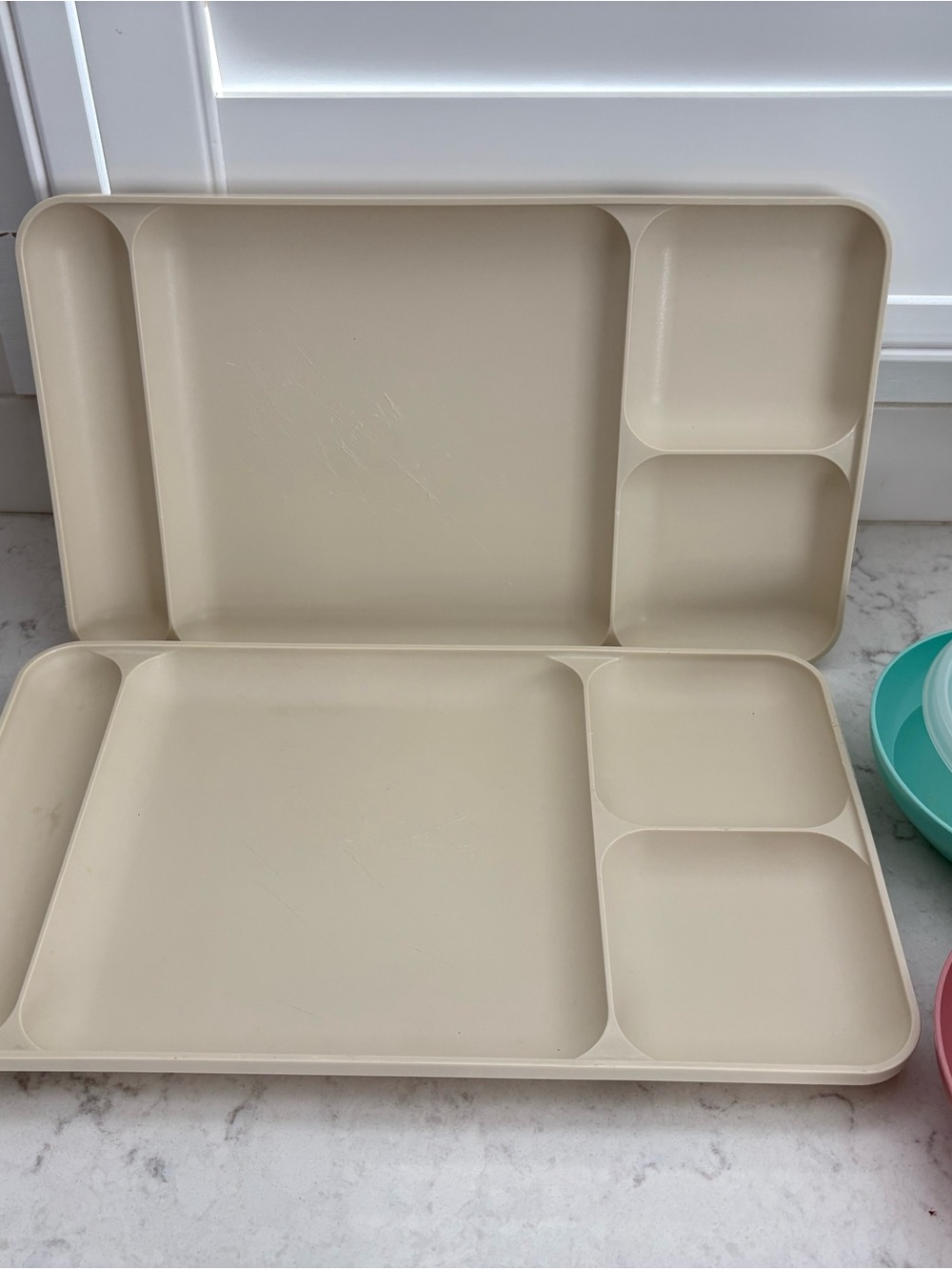 Tupperware divided plate/tray and 4 colored bowls with clear Lid with Logo